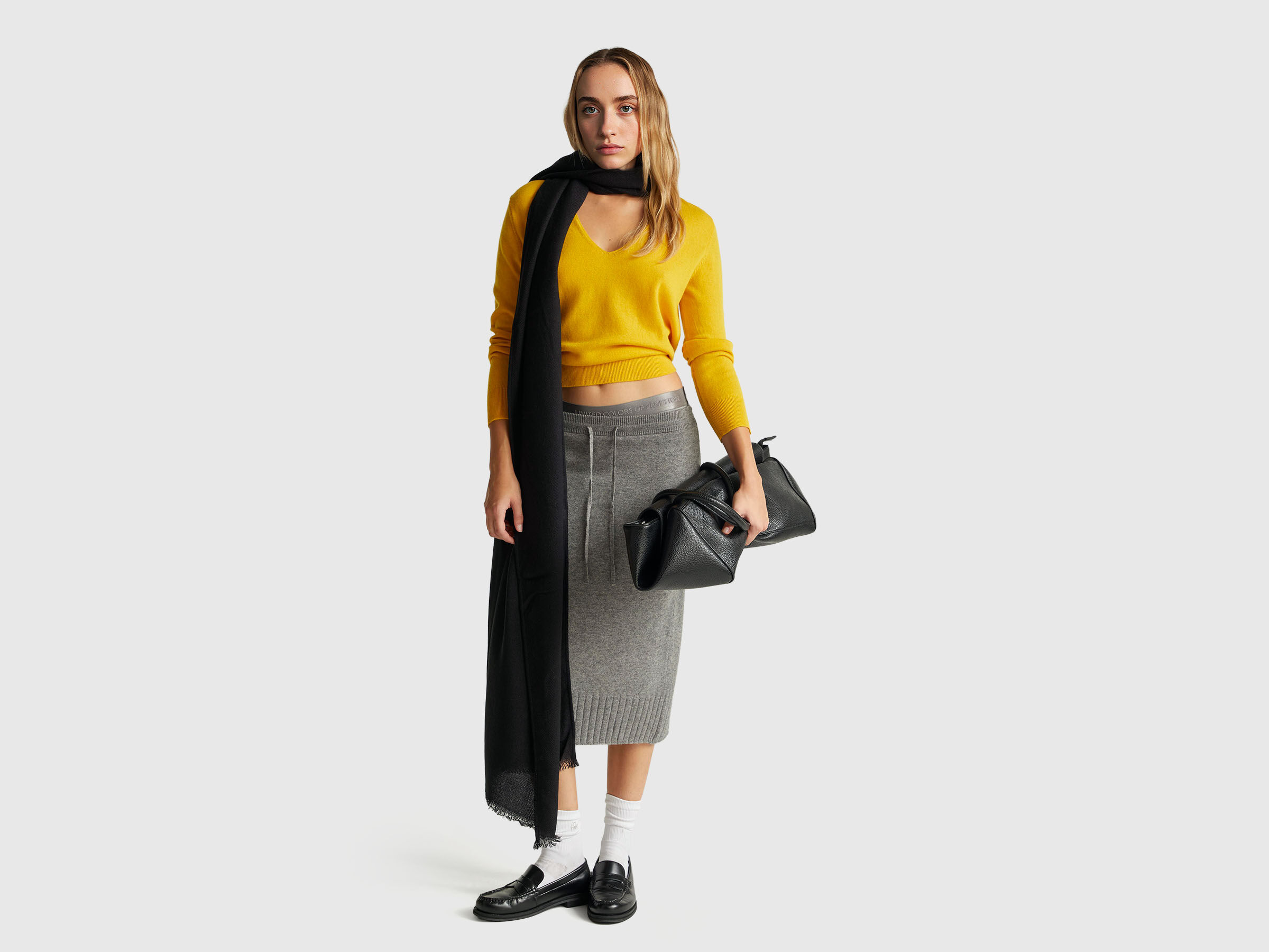 V NECK SWEATER L/S Women image number 3